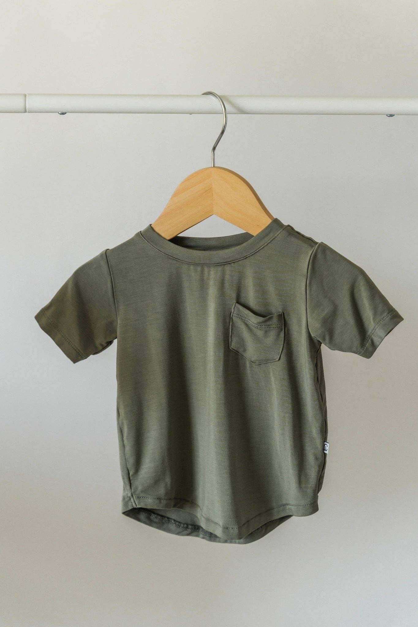 Curved-Hem Pocket Tee | Sage