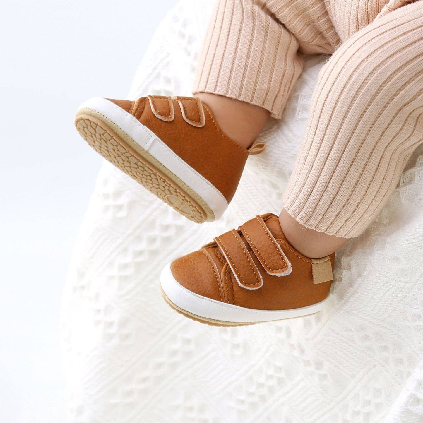 Velcro Sneaks | Tawny